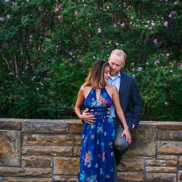 Formal dress - Picture 5 of 7